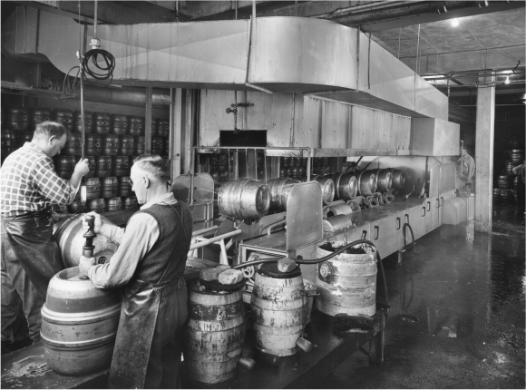 Photo of the Heidelberg brewery in the 1950s.